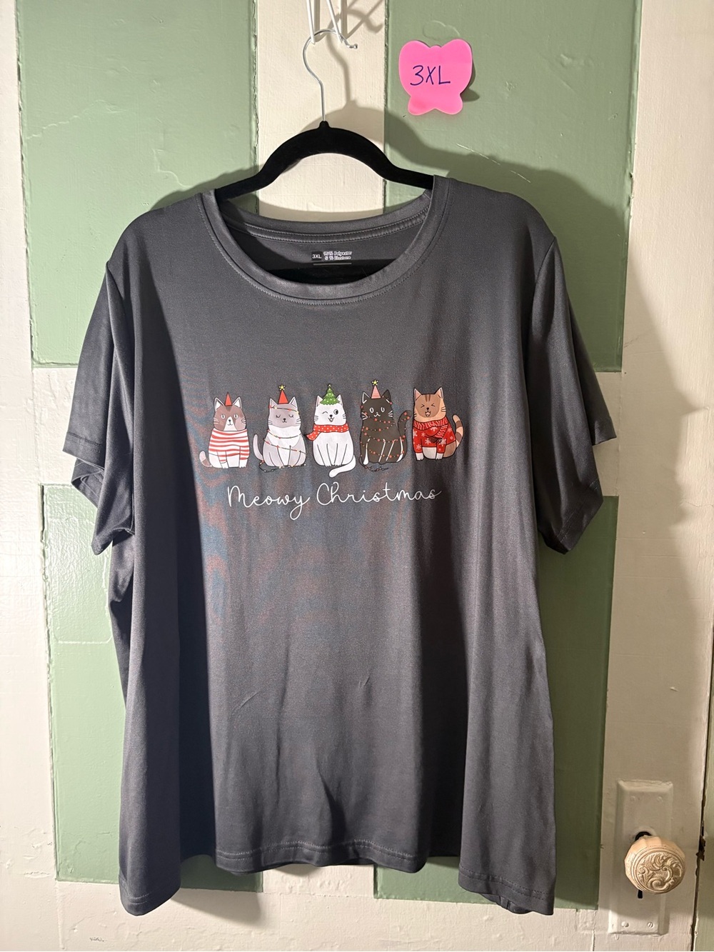 Meowy Christmas Cat Graphic Tee - Gray